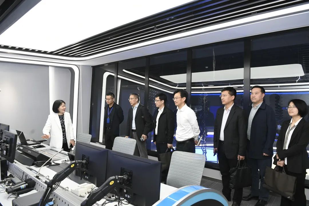 z6尊龙官方网站与杭报集团签订战略合作协议(图4)